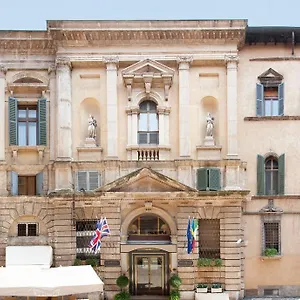 Accademia מלון